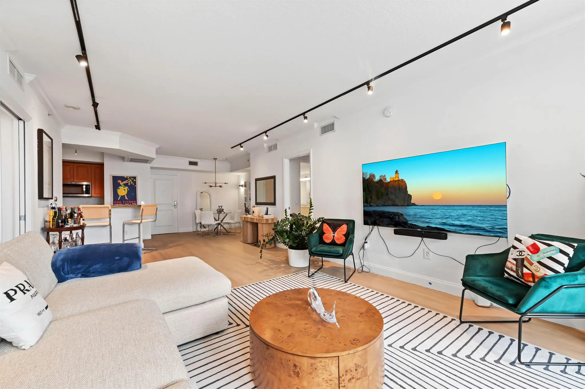 350 SE 2nd Street, #1150