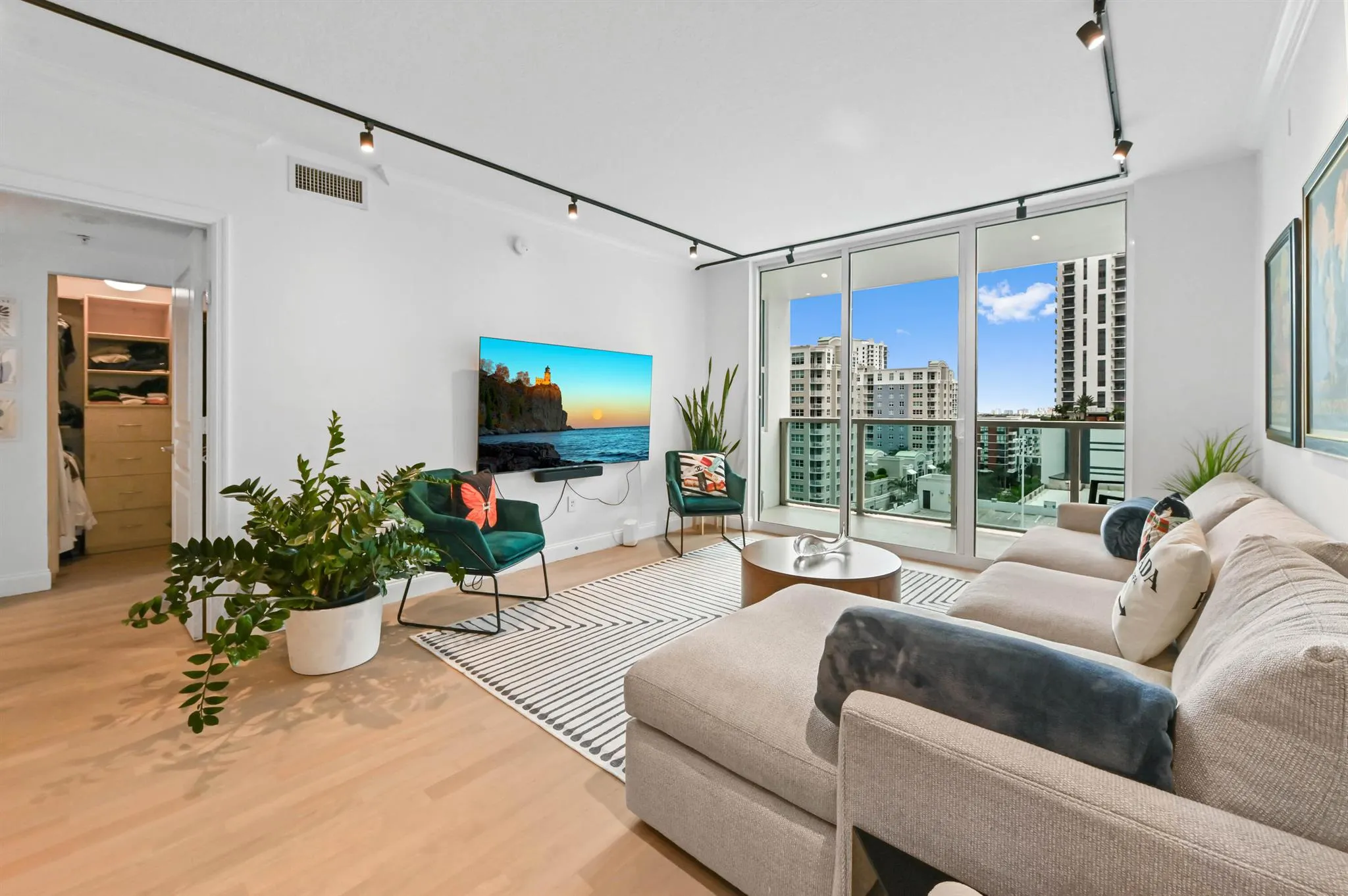 350 SE 2nd Street, #1150