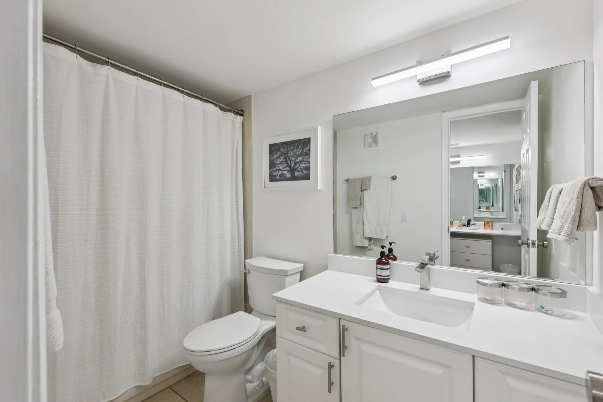 721 N Pine Island, #406