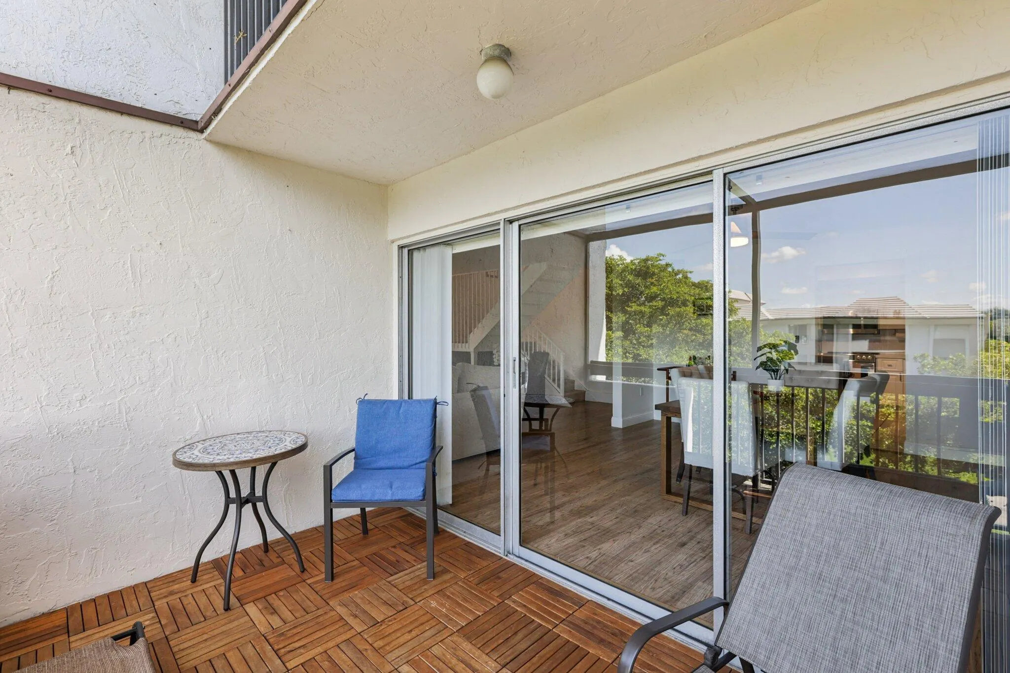 721 N Pine Island, #406