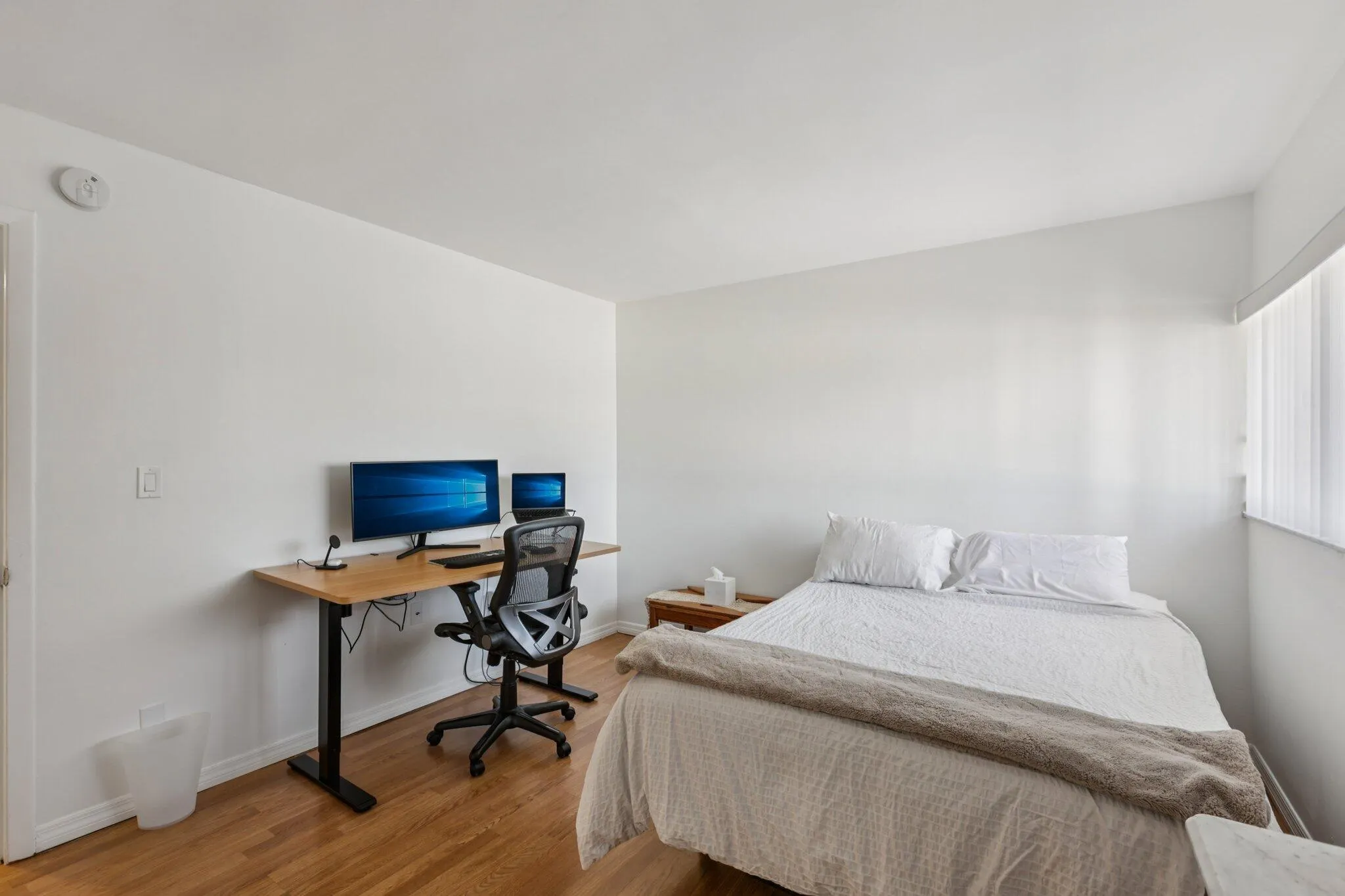721 N Pine Island, #406