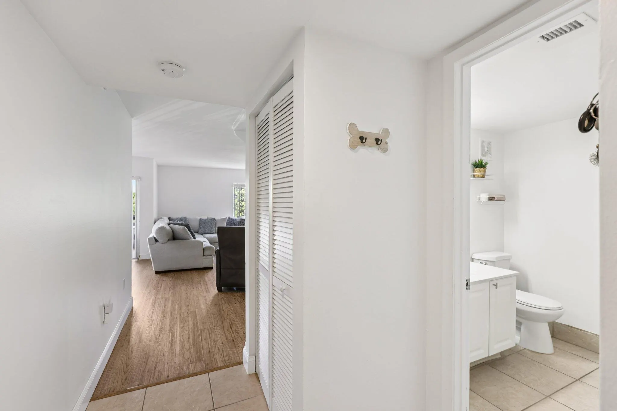 721 N Pine Island, #406