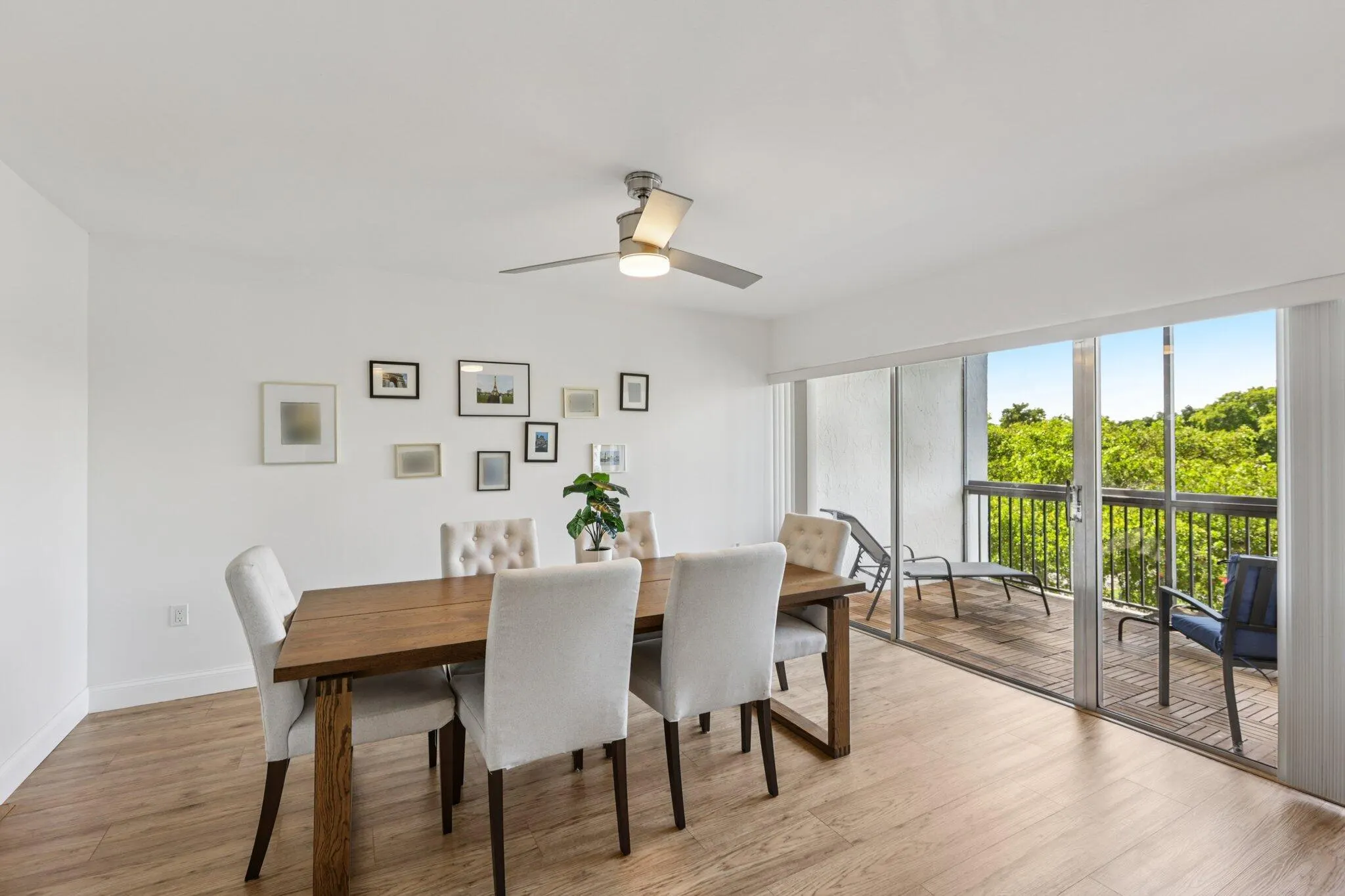 721 N Pine Island, #406