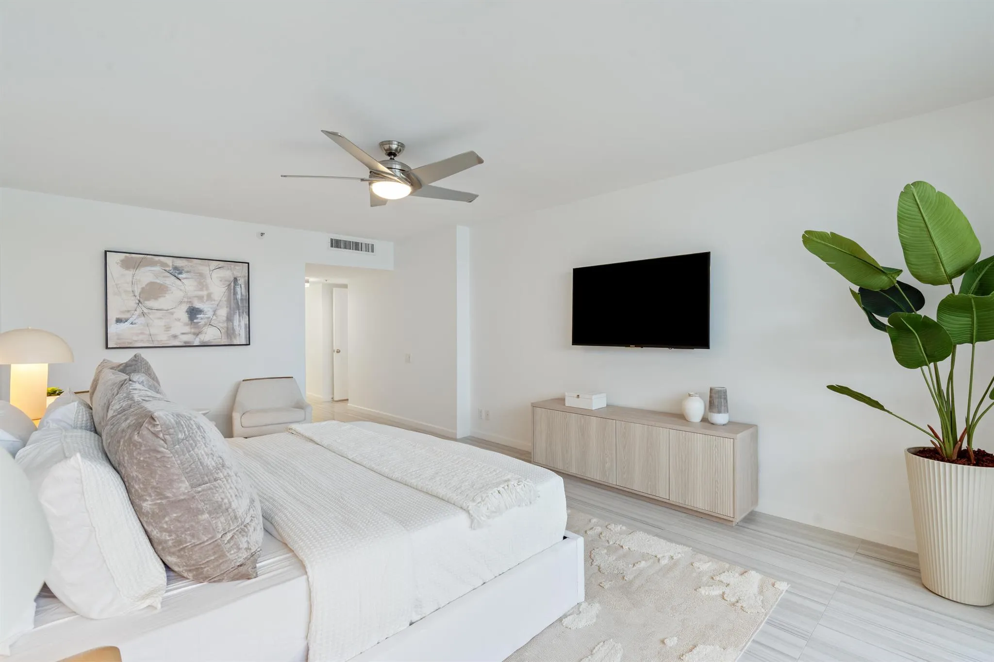 350 S Ocean 0012 Boulevard, #1b