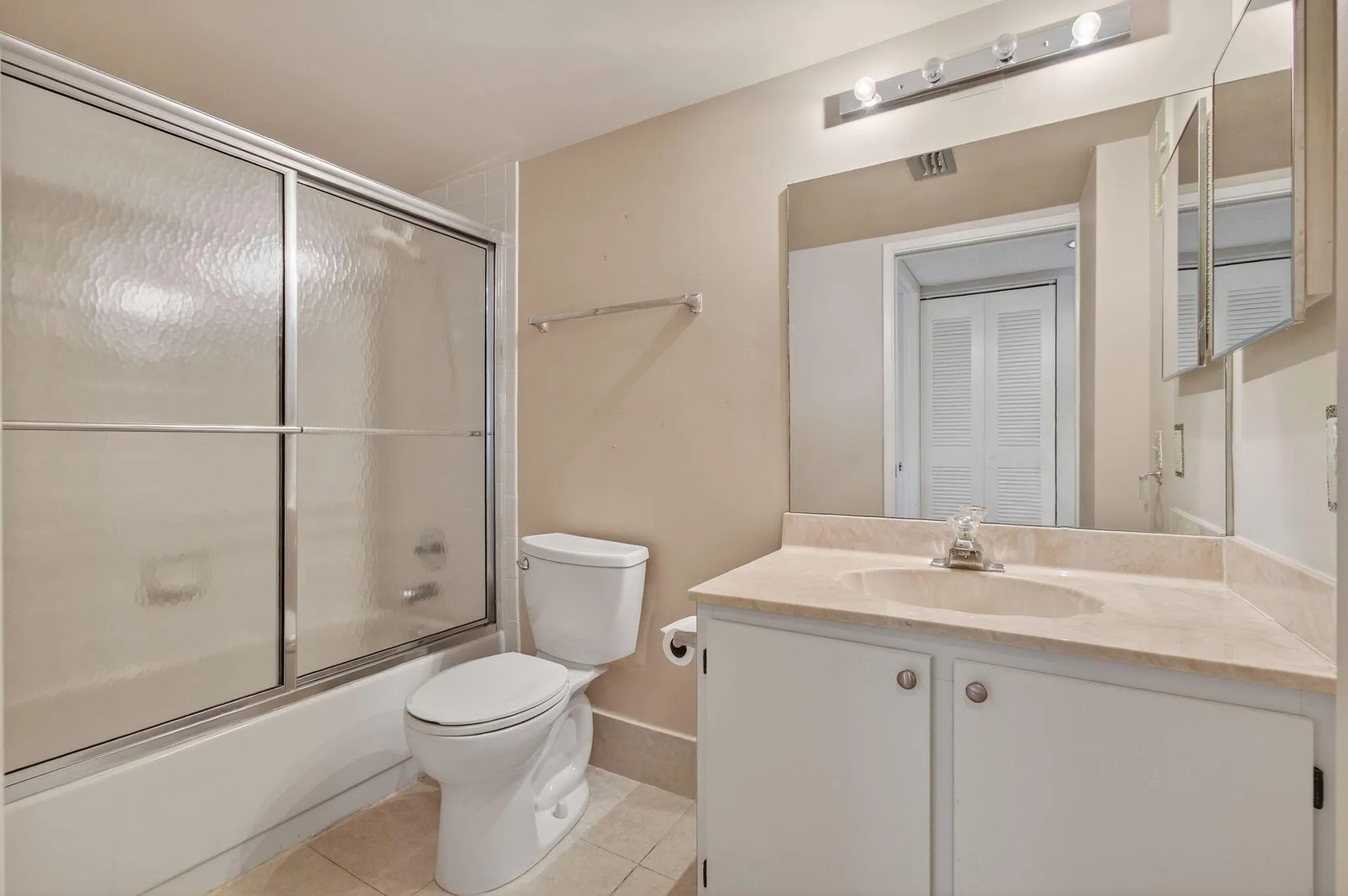 7286 Huntington Lane, #103
