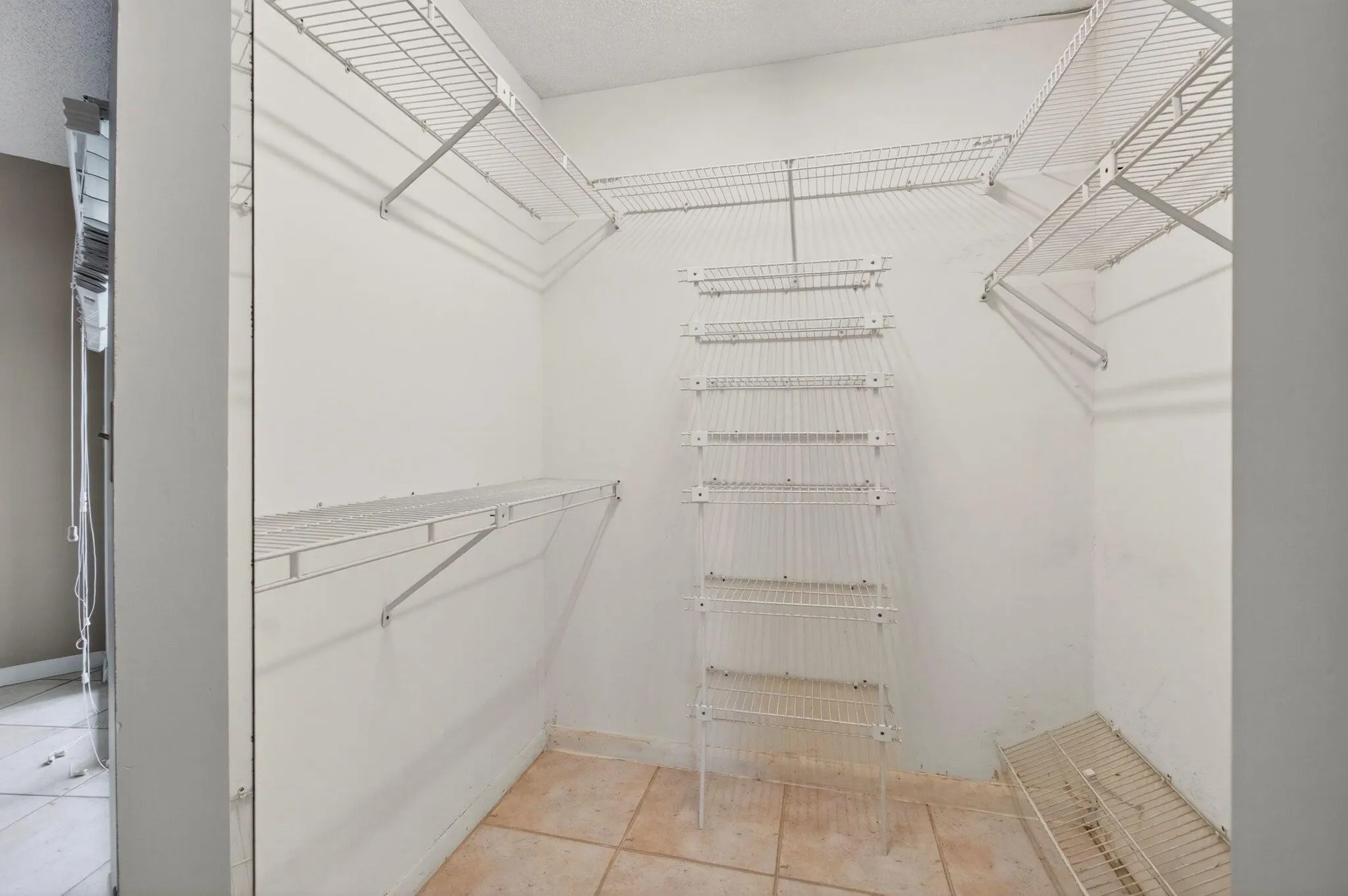 7286 Huntington Lane, #103