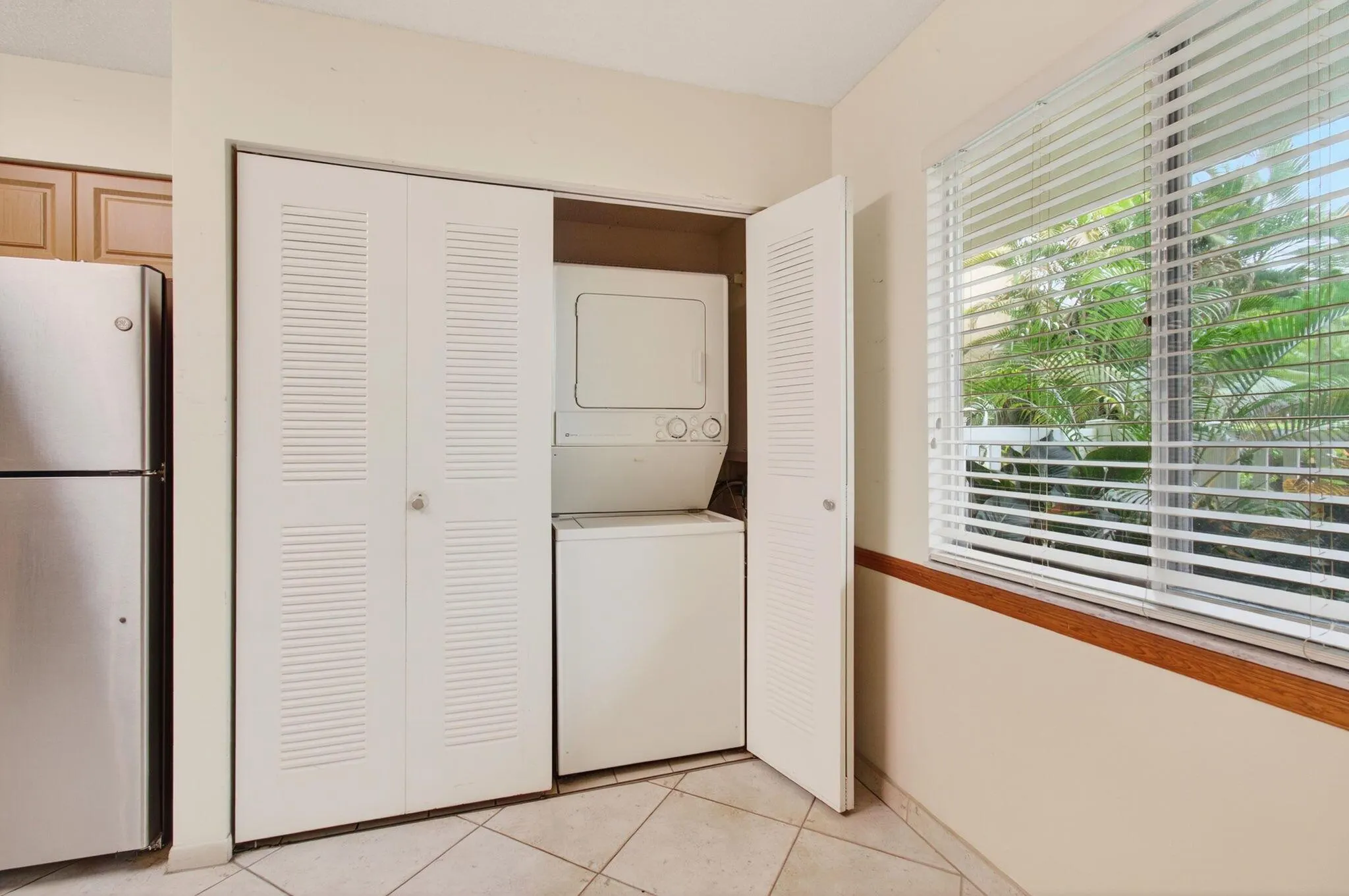 7286 Huntington Lane, #103