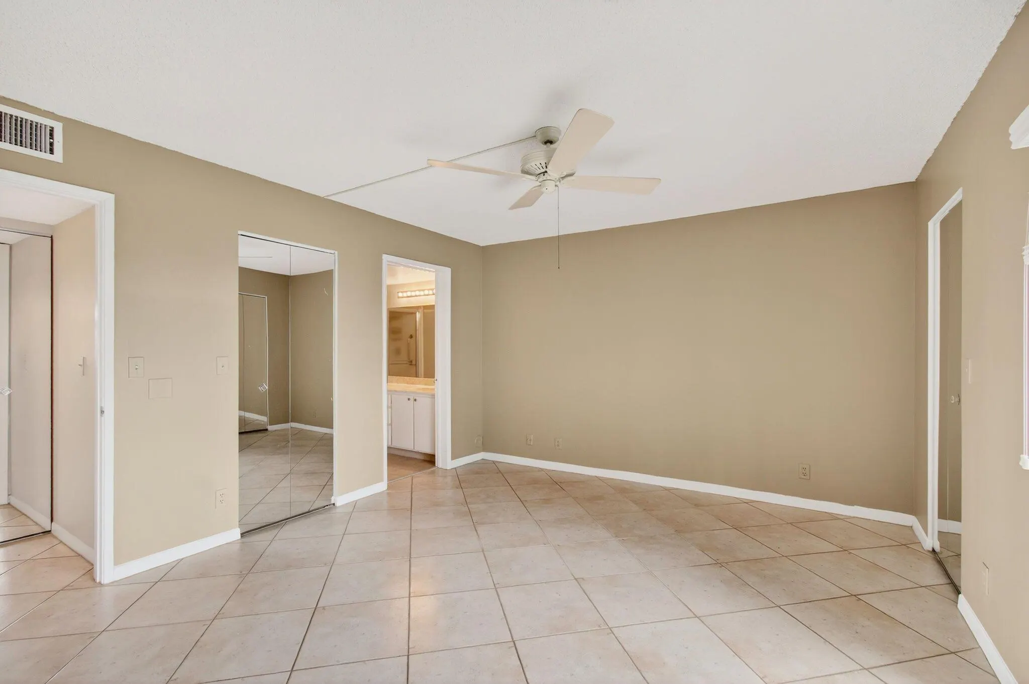 7286 Huntington Lane, #103