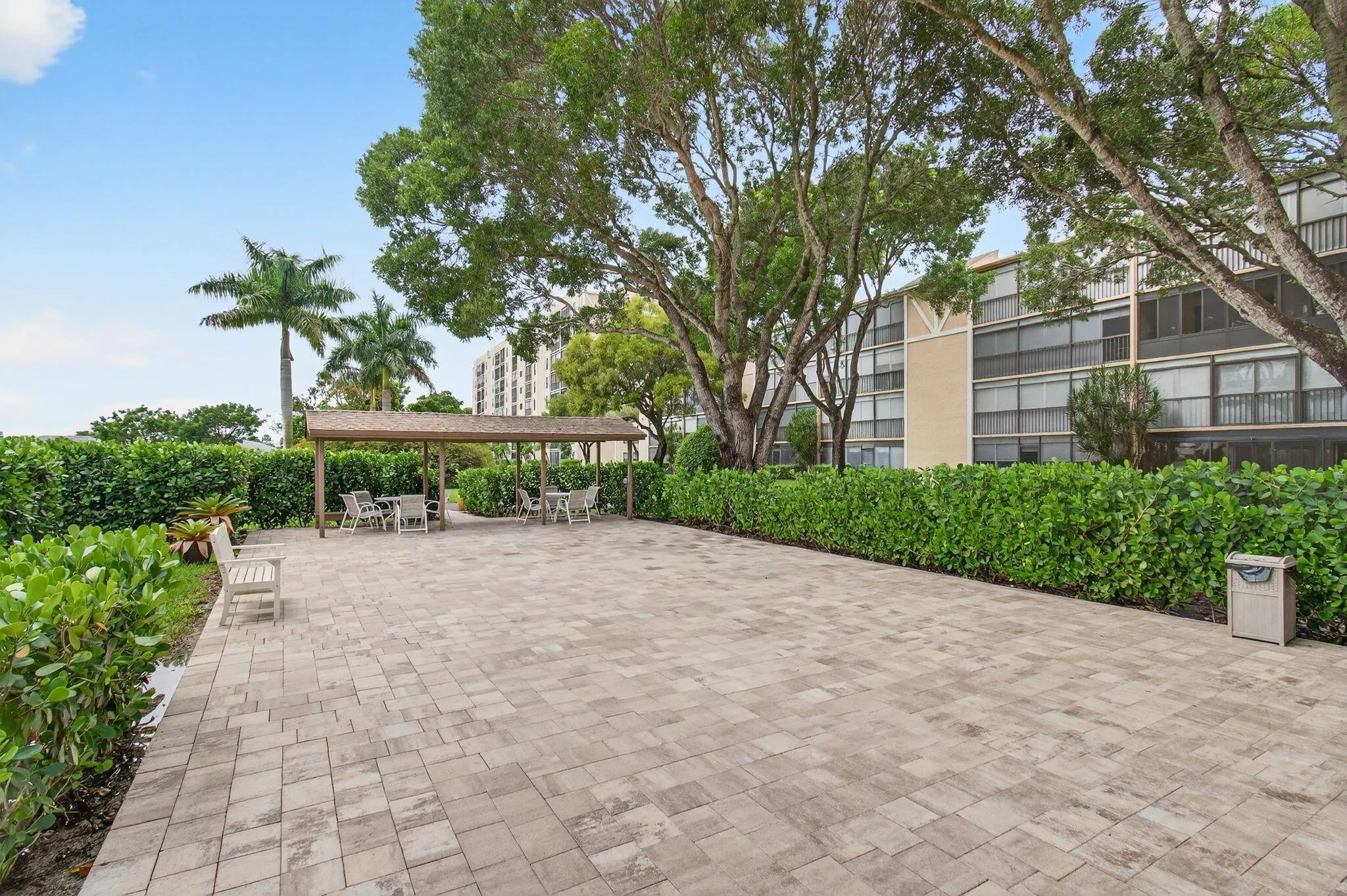 7286 Huntington Lane, #103
