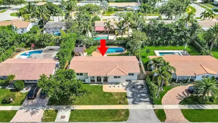 2320 NE 51st Street