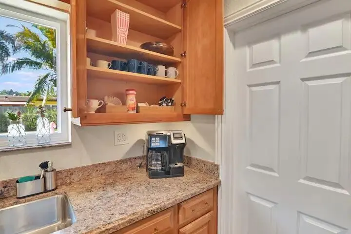 2320 NE 51st Street