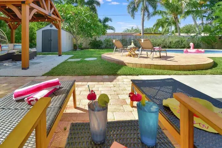 2320 NE 51st Street