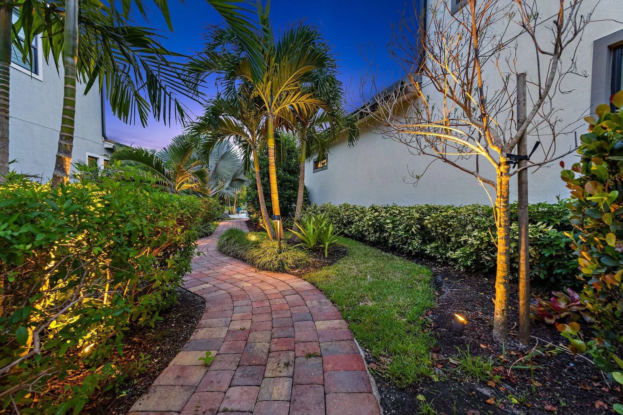319 Sonoma Isles Circle