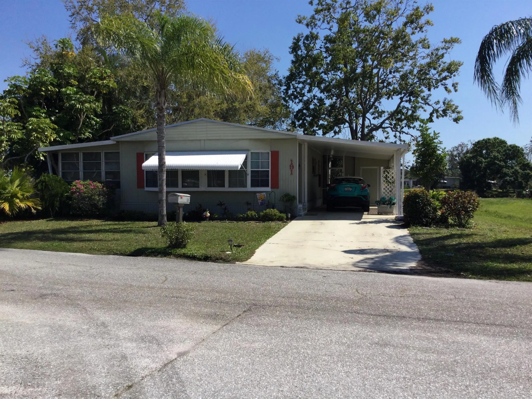 191 W Caribbean