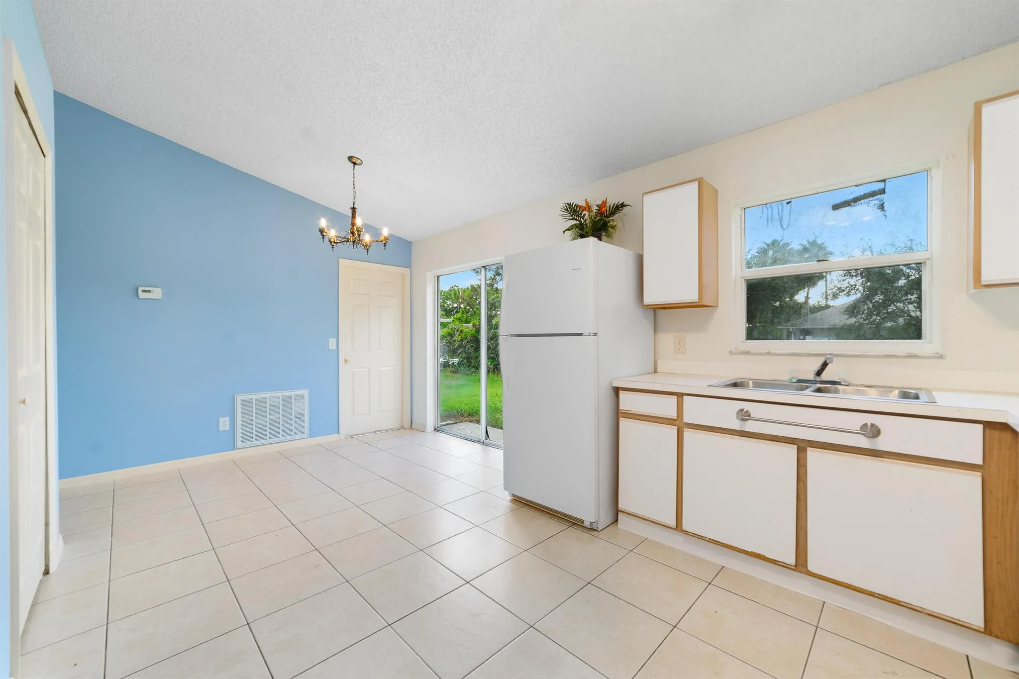 392 Del Monte Road