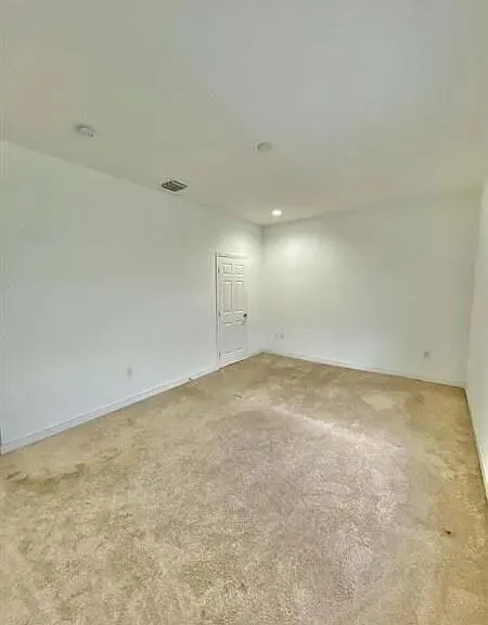 1060 Crystal Way, #103