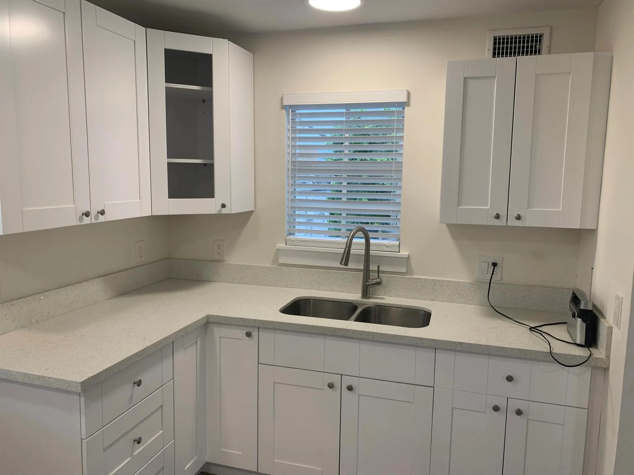 2607 Spruce Avenue, #2nd Floor