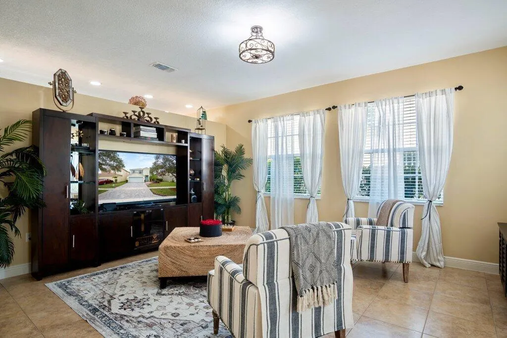2703 Pienza Circle