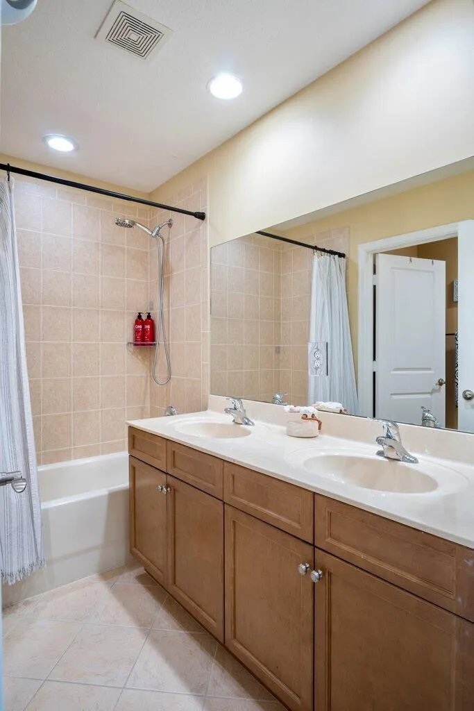 2703 Pienza Circle