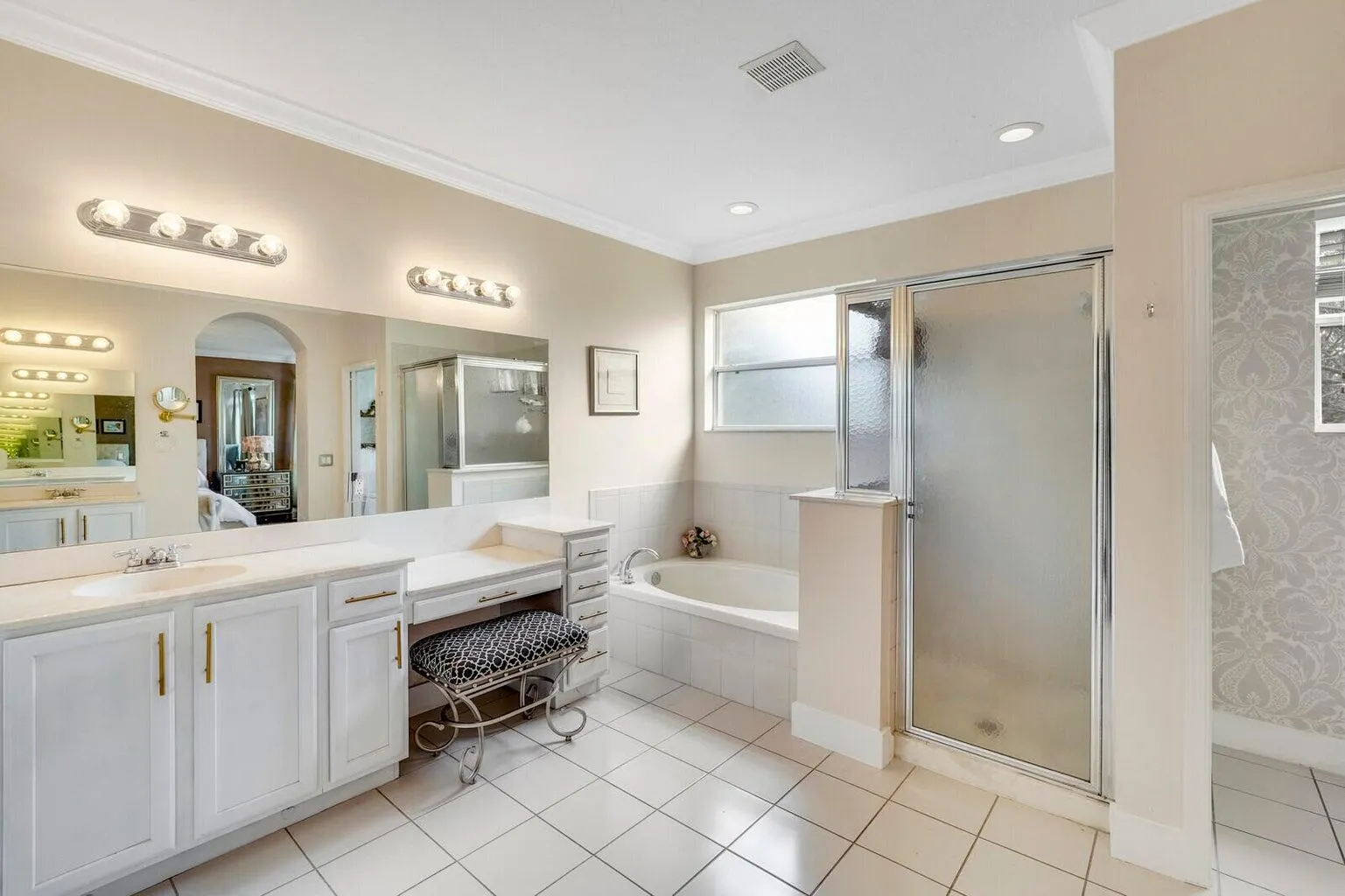 599 Cresta Circle