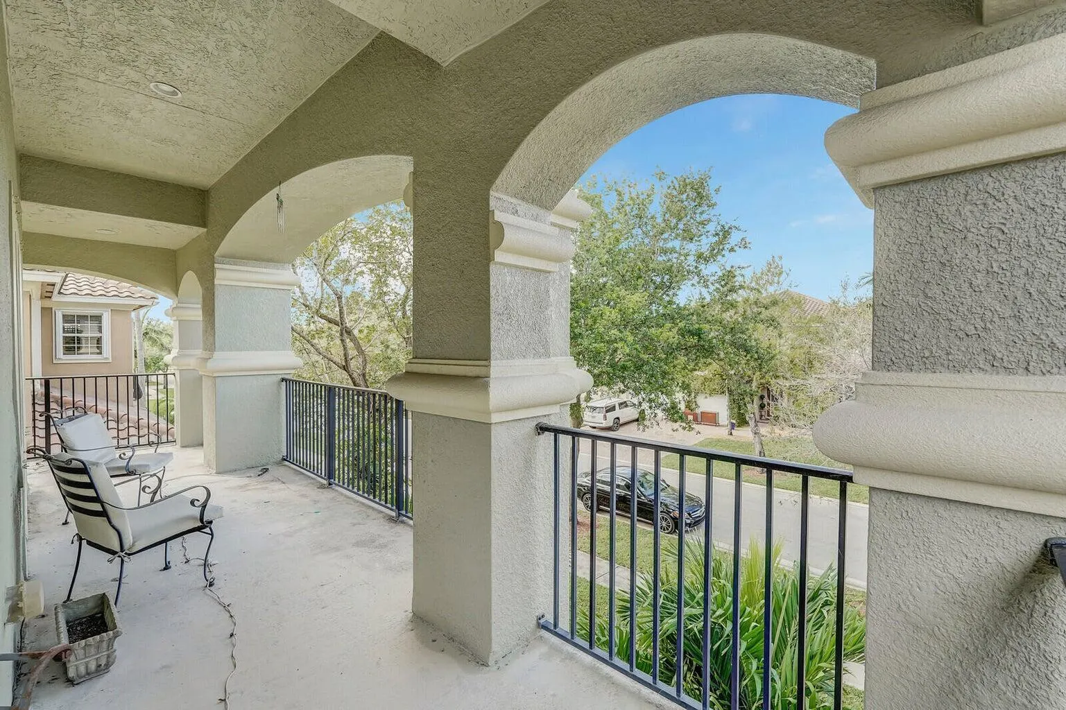 599 Cresta Circle