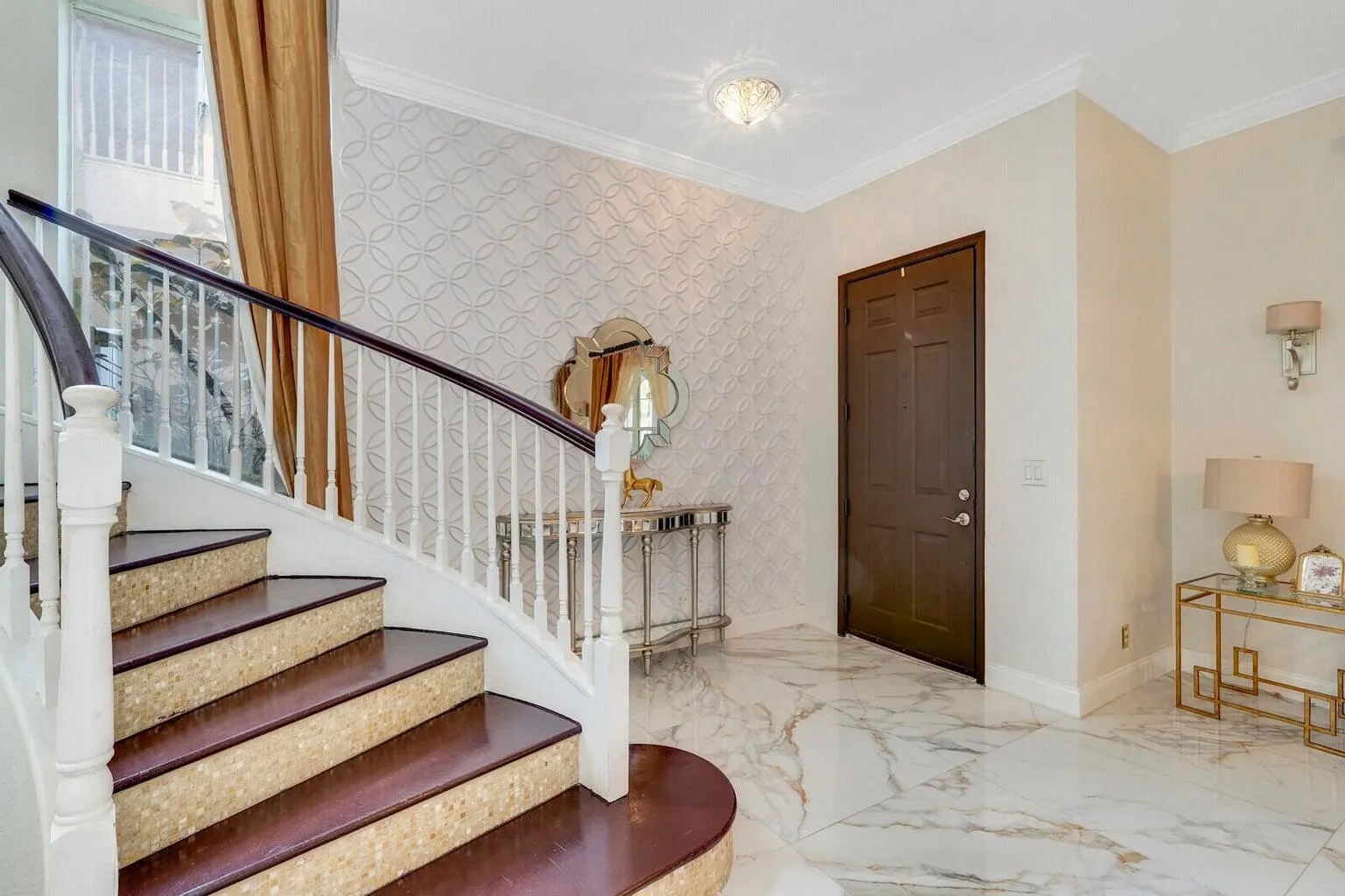 599 Cresta Circle