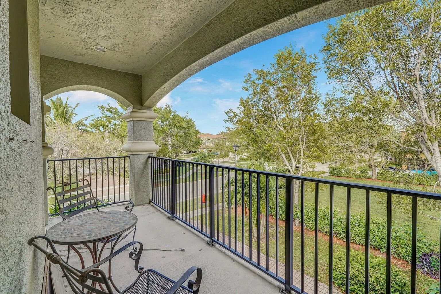 599 Cresta Circle