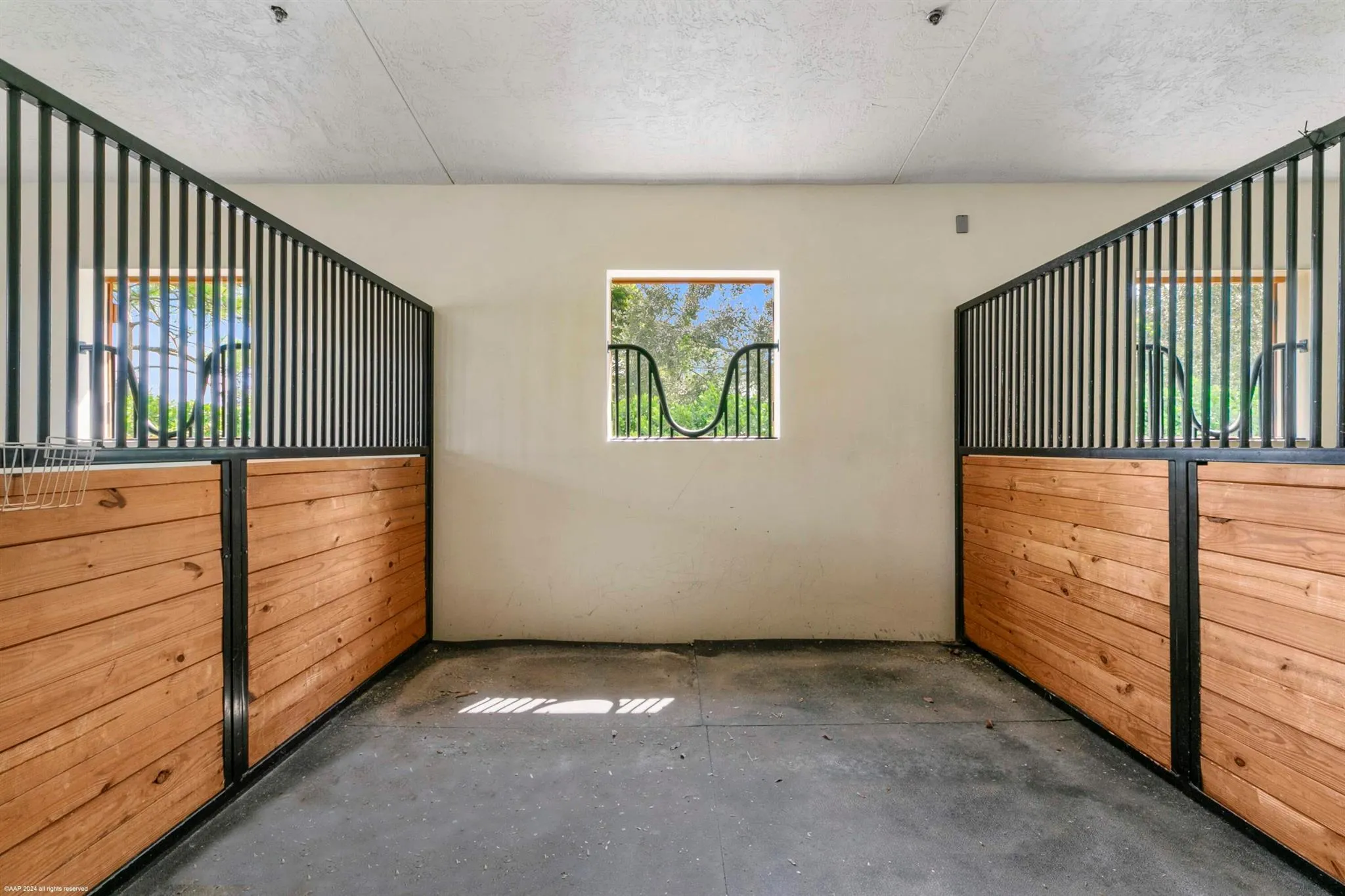 14965 Oatland Court, #Stalls