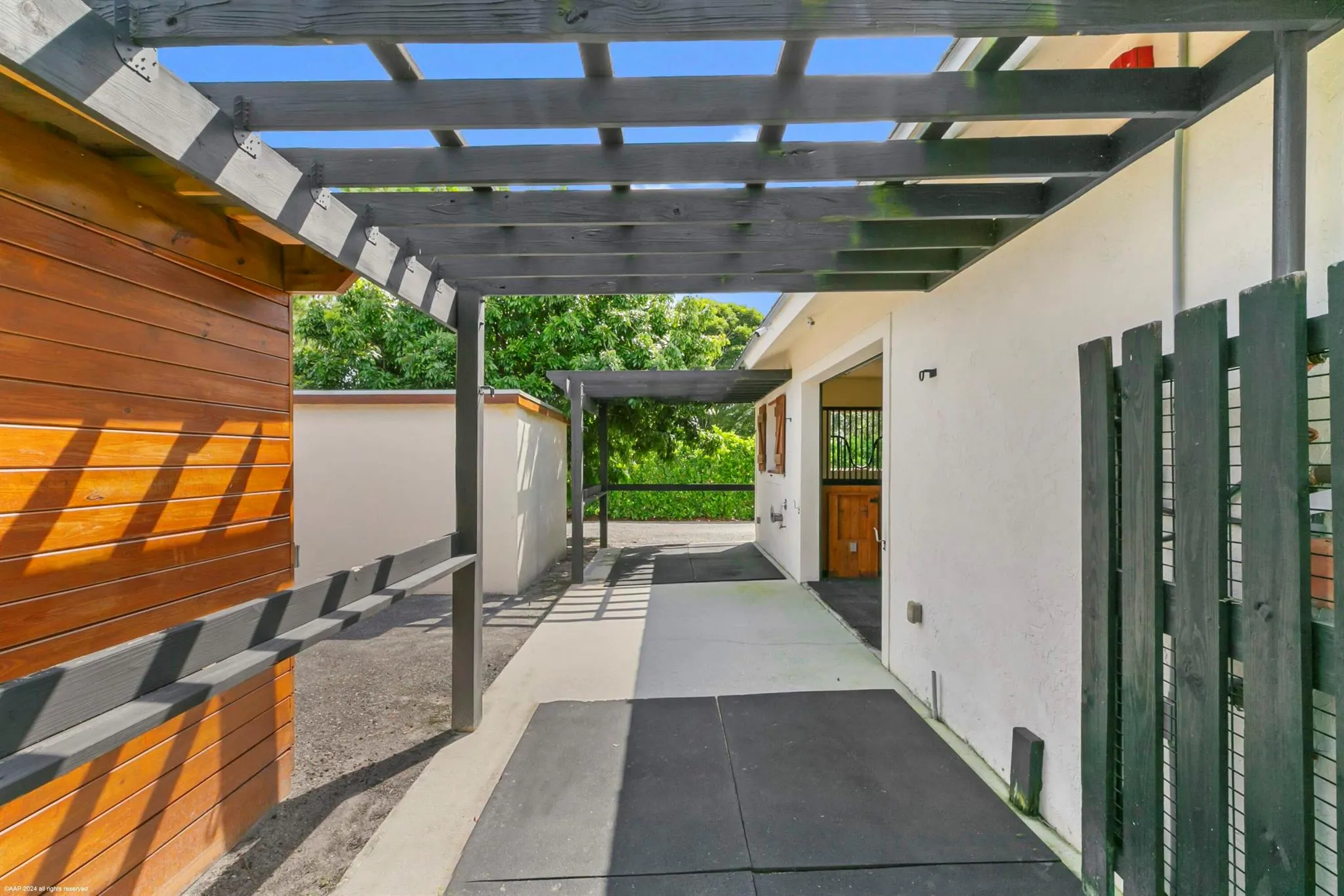 14965 Oatland Court, #Stalls
