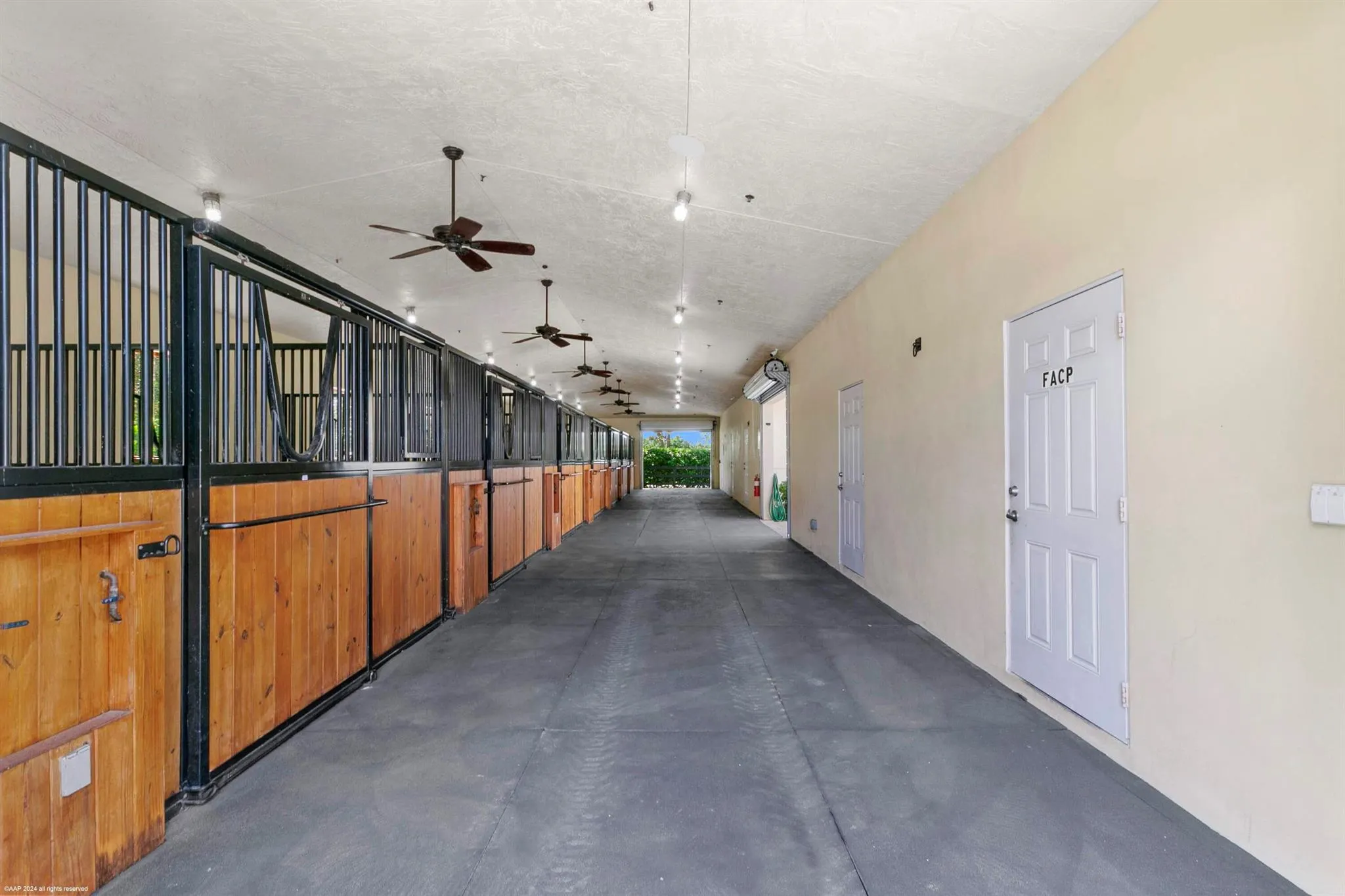 14965 Oatland Court, #Stalls