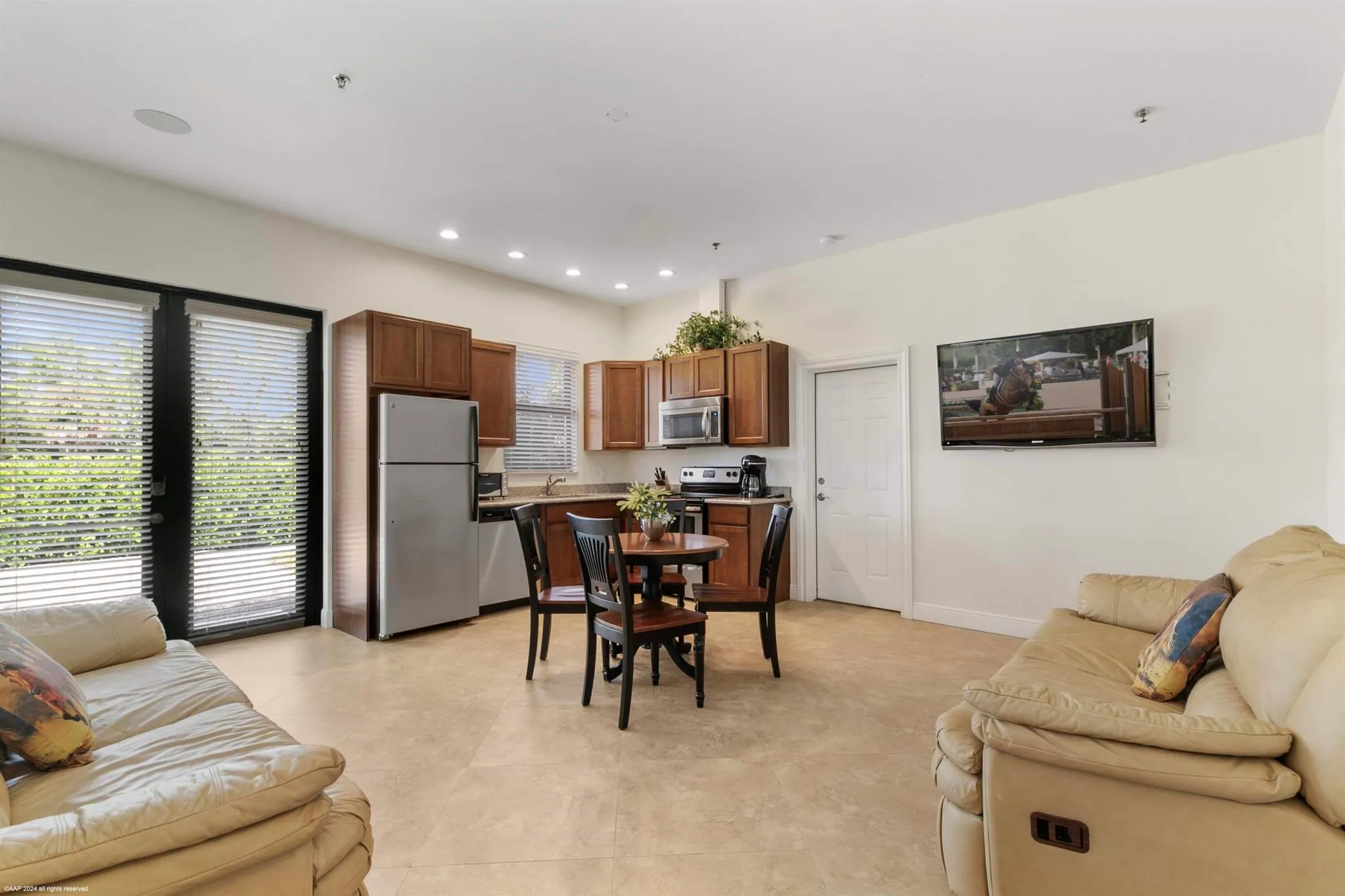 14965 Oatland Court, #Stalls