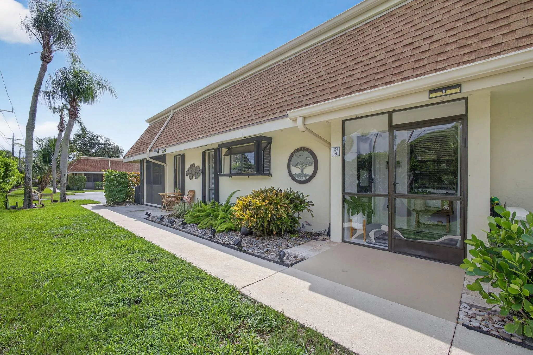 101 Half Moon Circle, #B