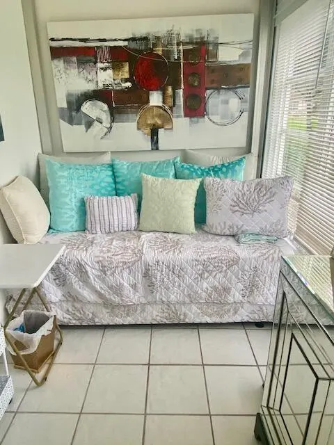1012 Lincoln A, #1012