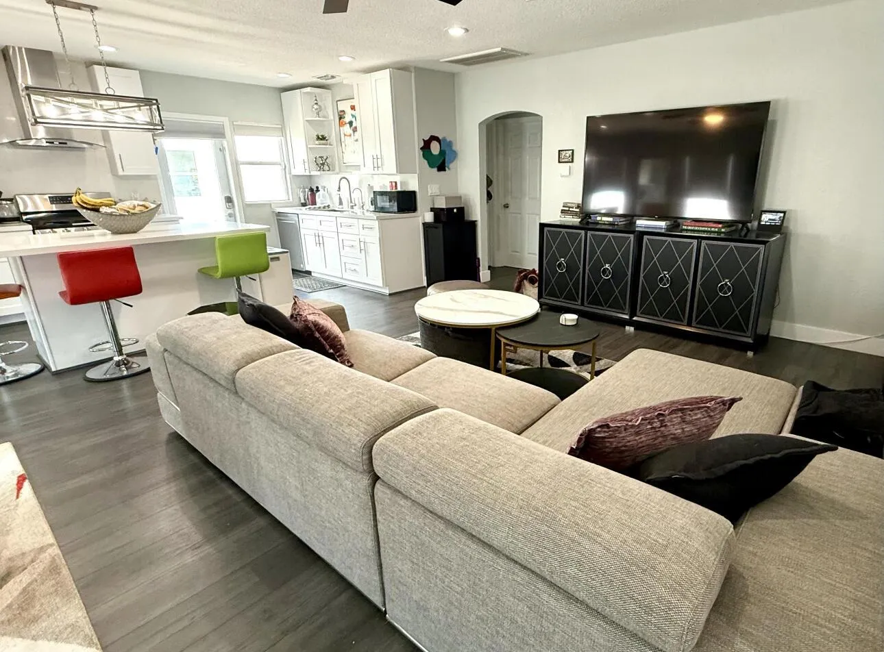 615 SW 9th Street