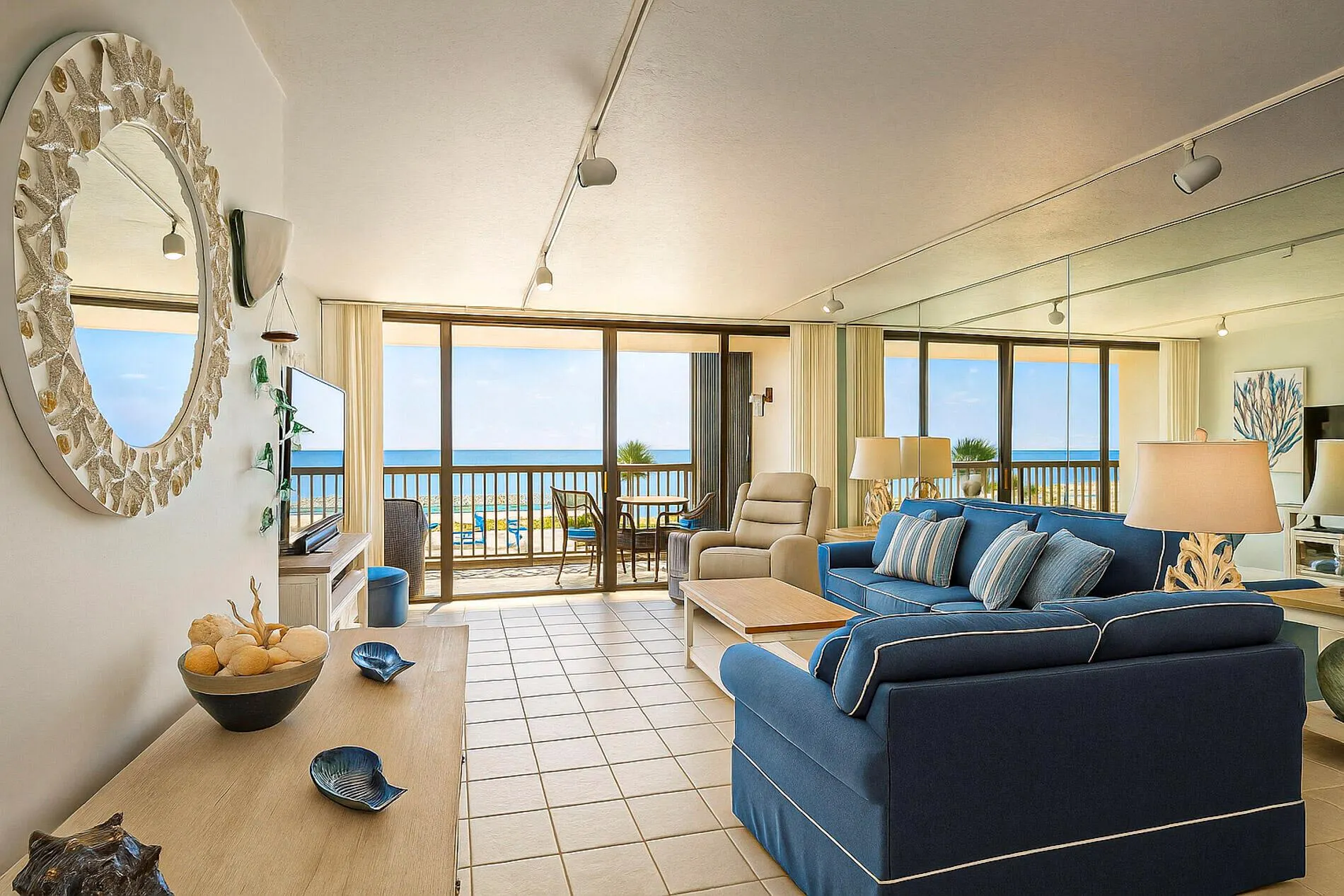 4141 Ocean Drive, #403