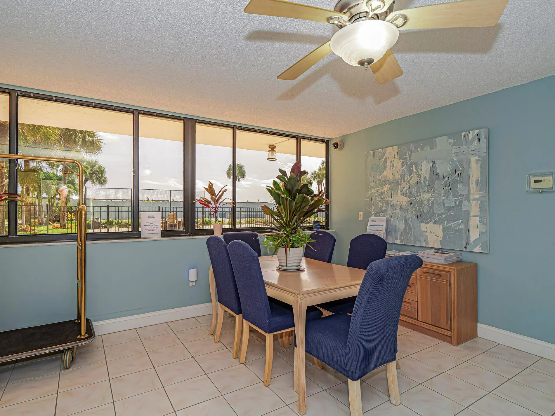 4141 Ocean Drive, #403