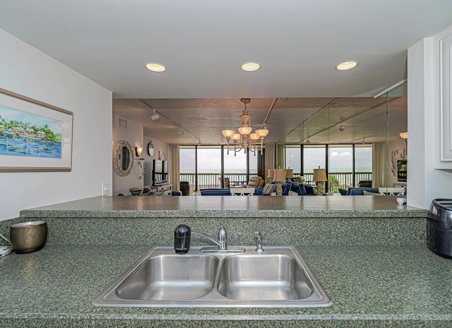 4141 Ocean Drive, #403