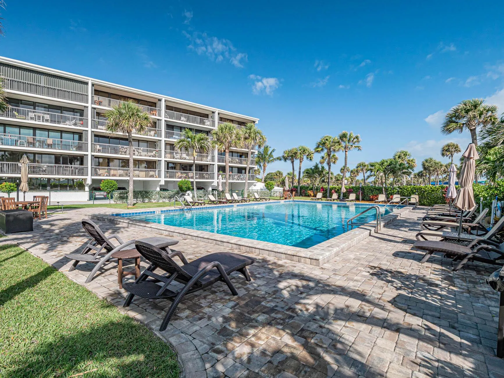 4141 Ocean Drive, #403