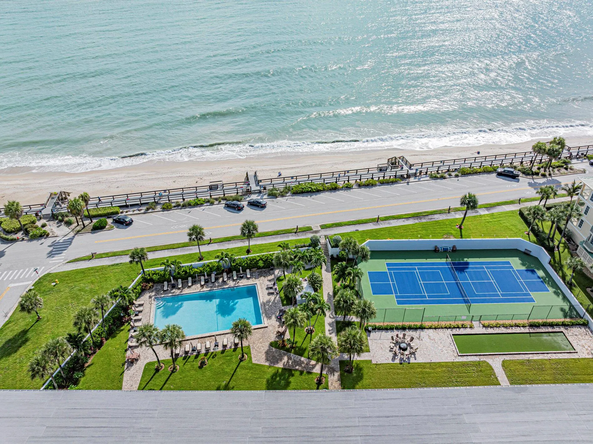 4141 Ocean Drive, #403