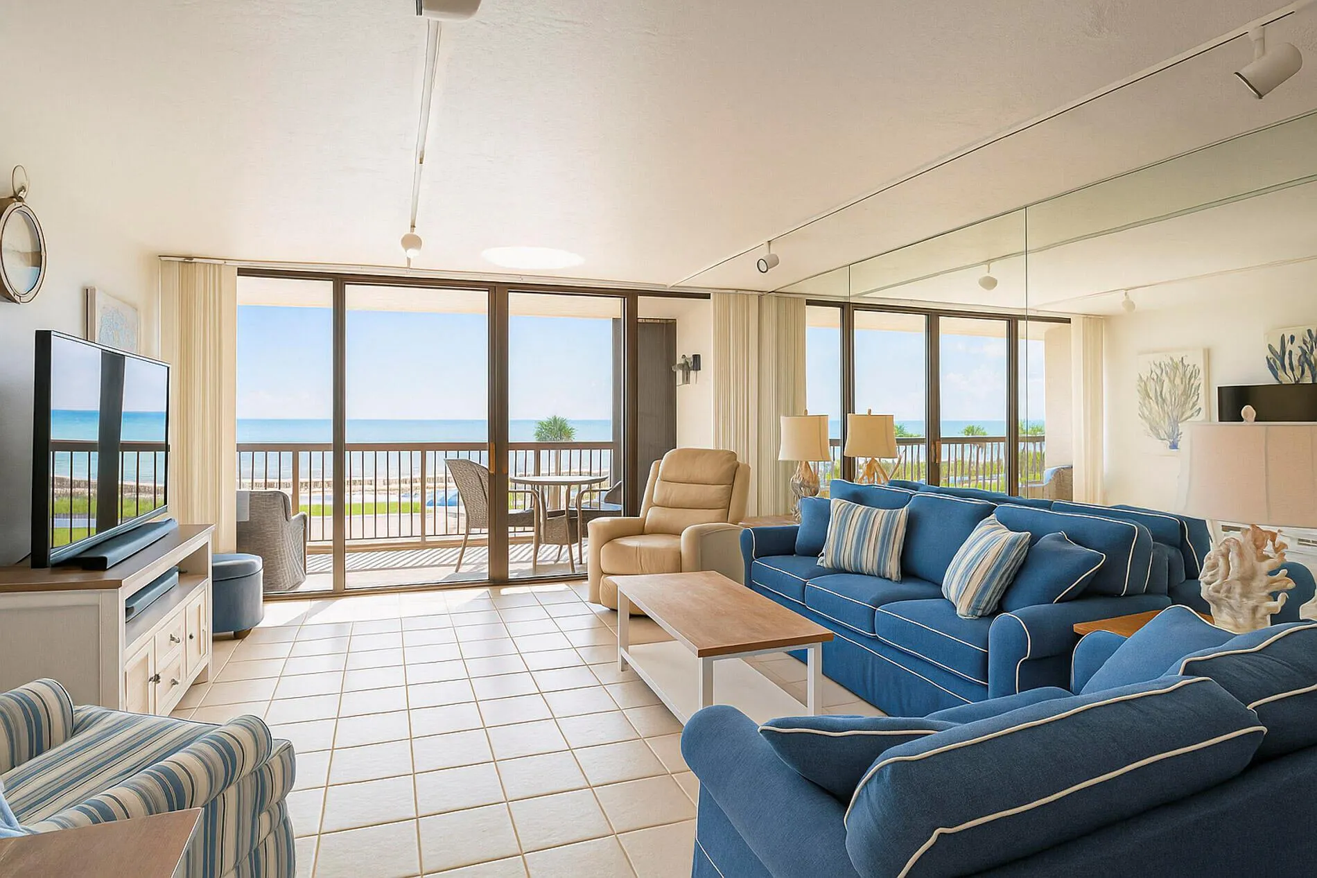 4141 Ocean Drive, #403
