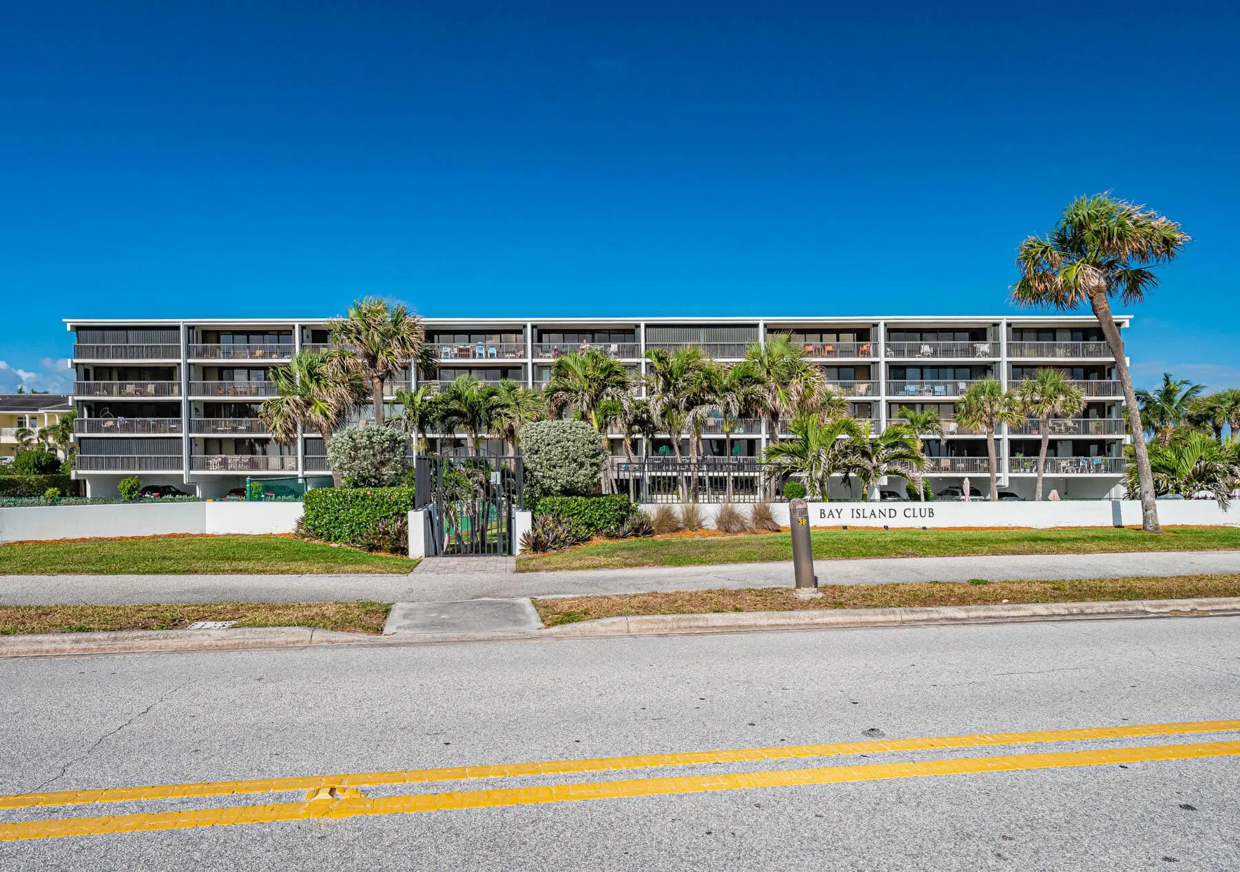 4141 Ocean Drive, #403