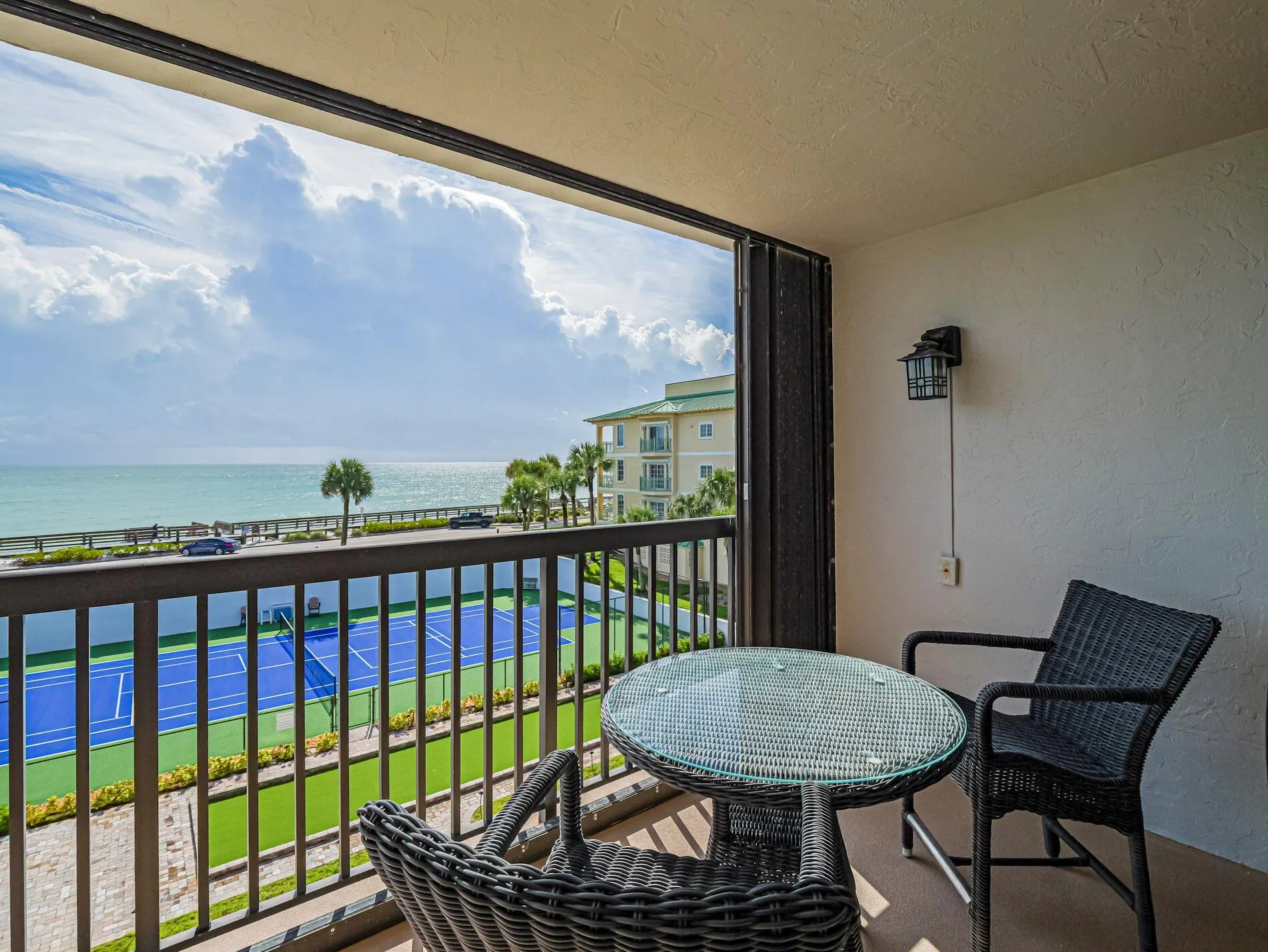 4141 Ocean Drive, #403