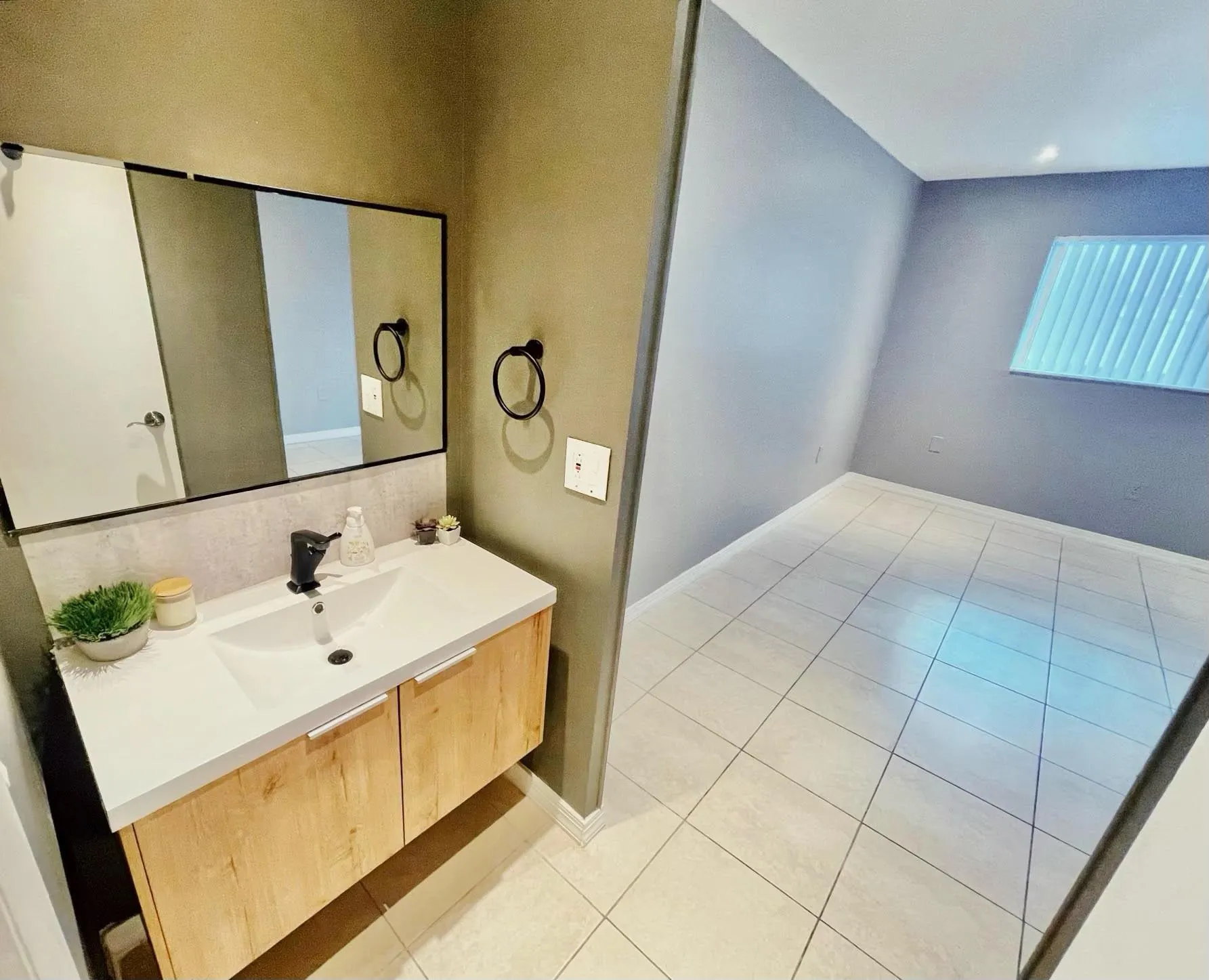 1410 S Federal Highway, #205