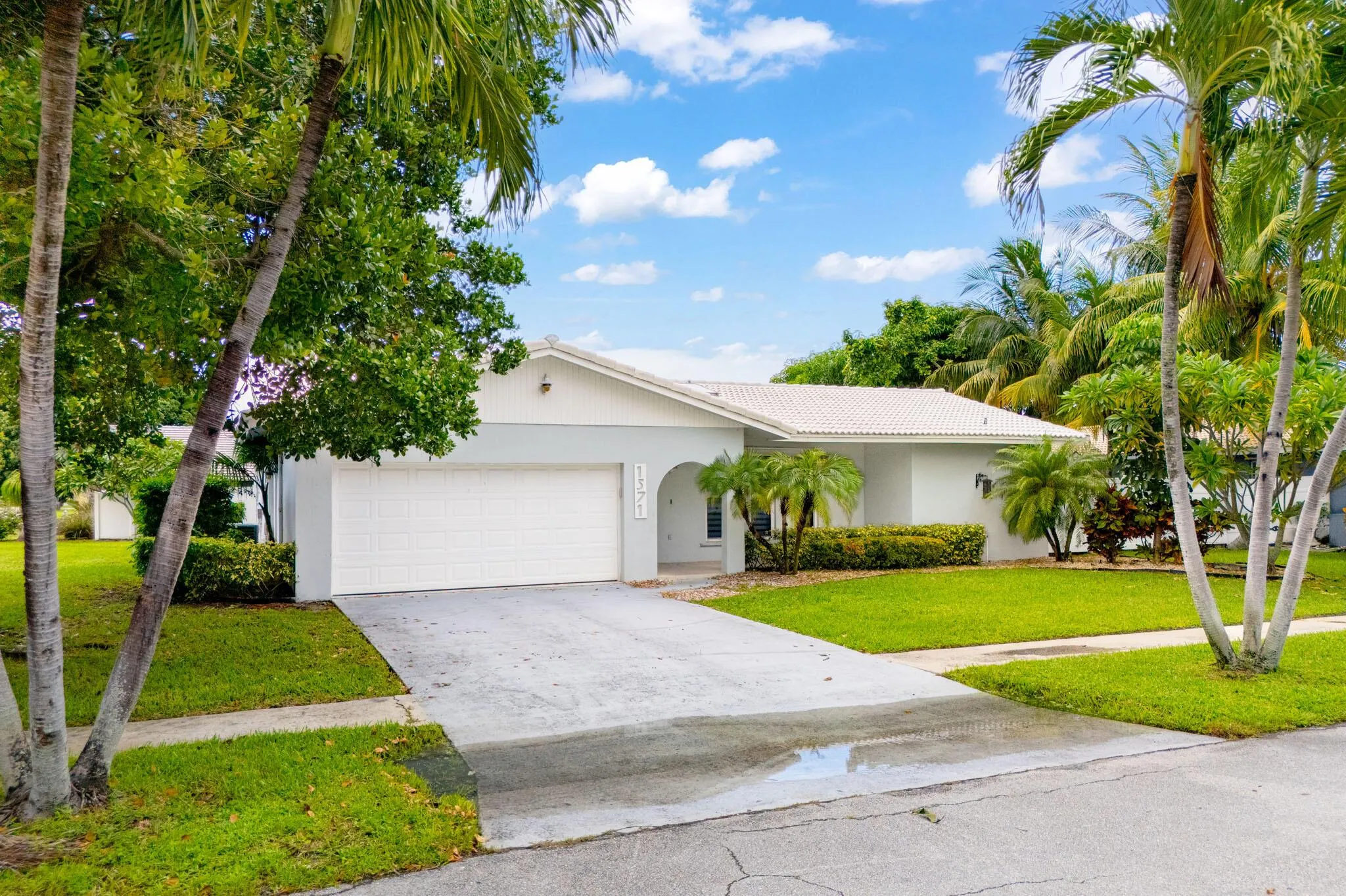 1571 SW 13th Drive