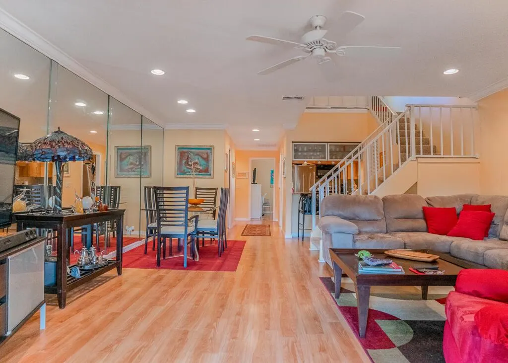 1903 NE Media Avenue, #10