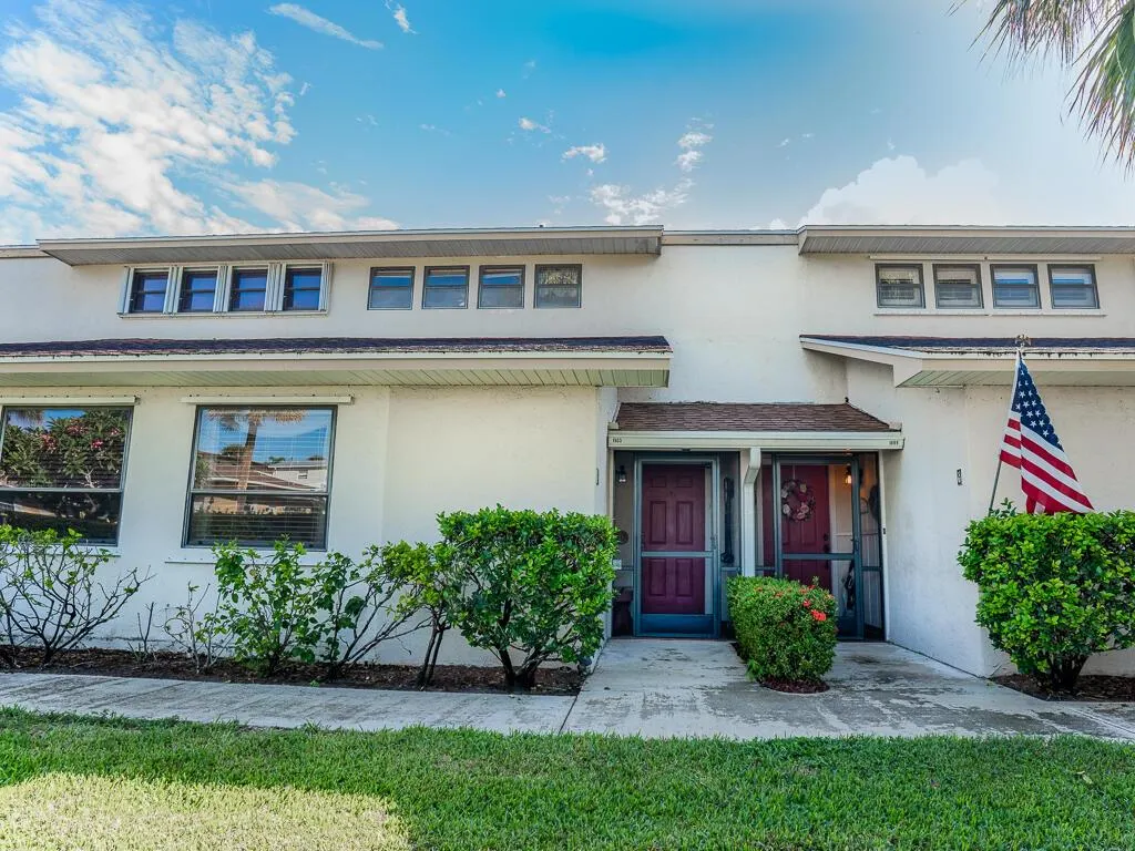 1903 NE Media Avenue, #10