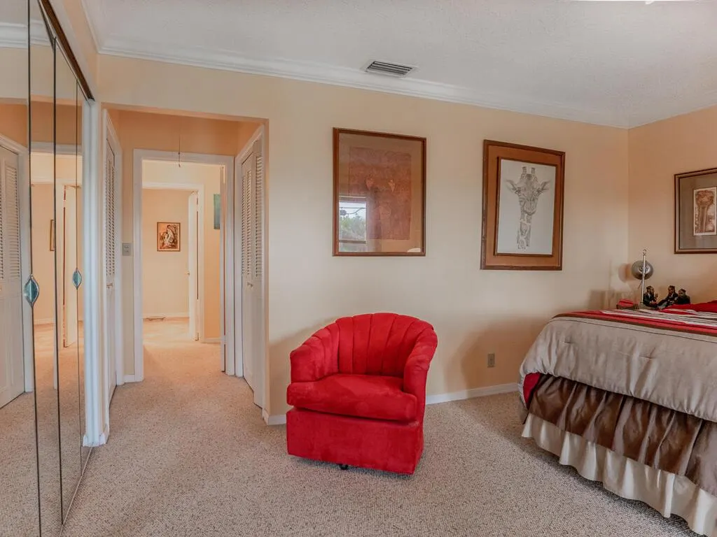 1903 NE Media Avenue, #10