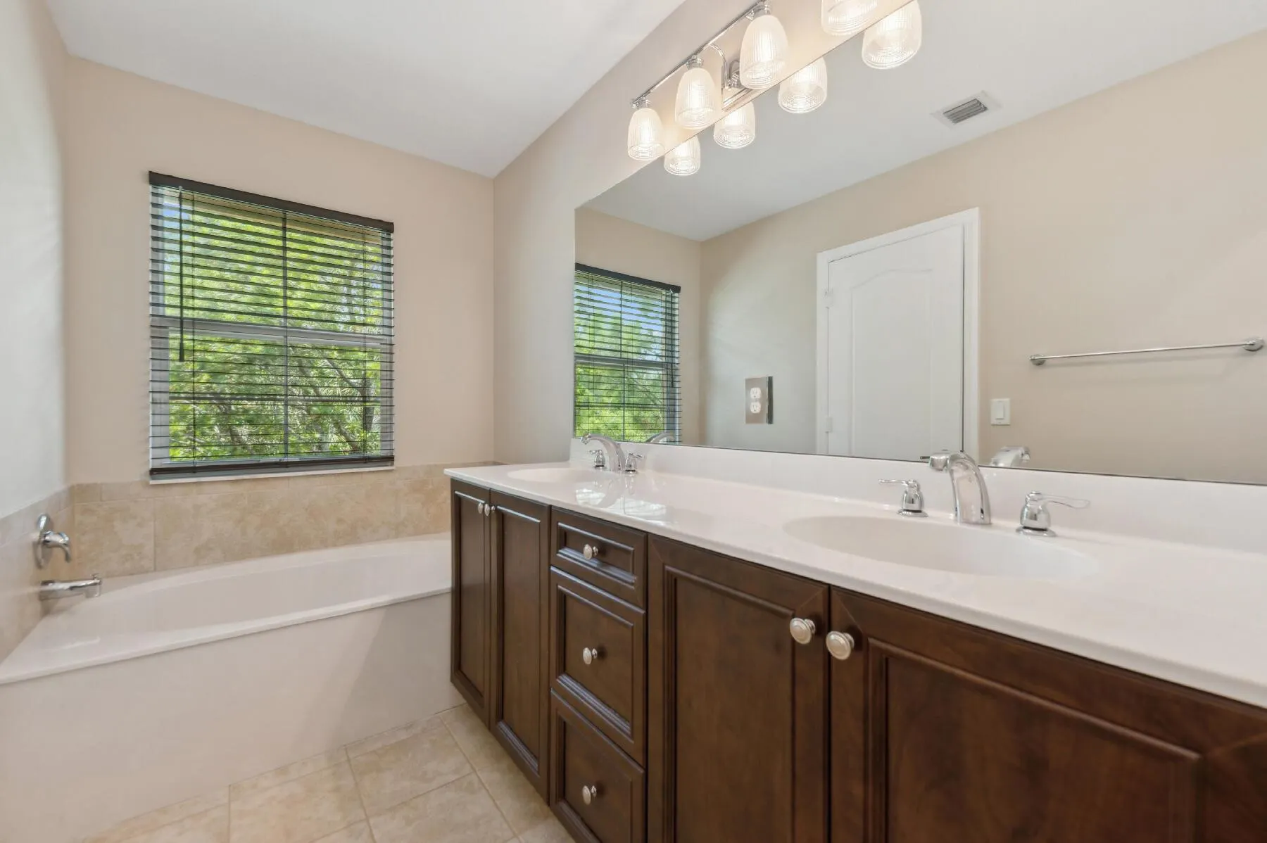 5911 Monterra Club Drive