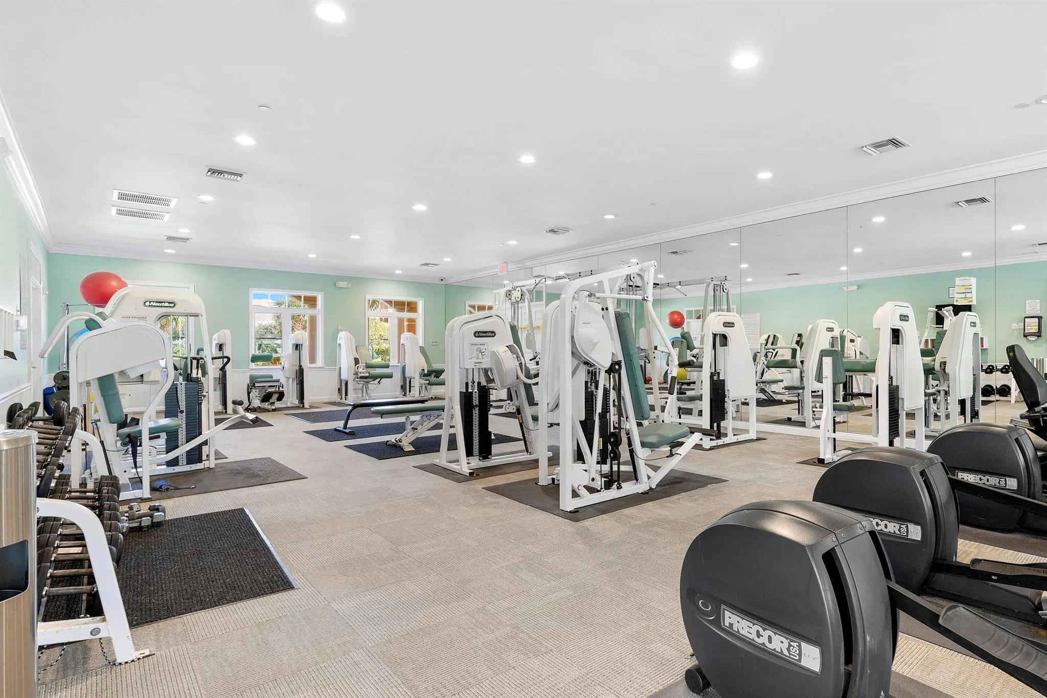 34 Harbour Isle Drive W, #204