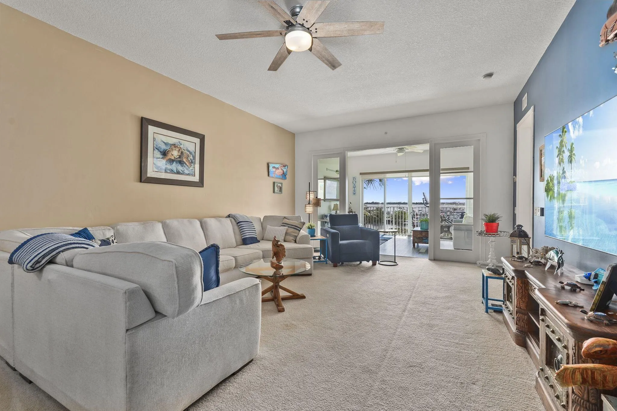 34 Harbour Isle Drive W, #204